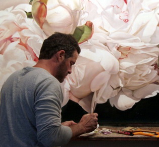 click for English version